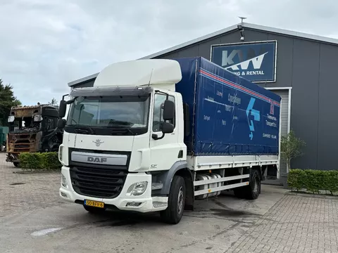 DAF CF 250 CF 250 met huif laadbak ( versnellingsbak probleem )